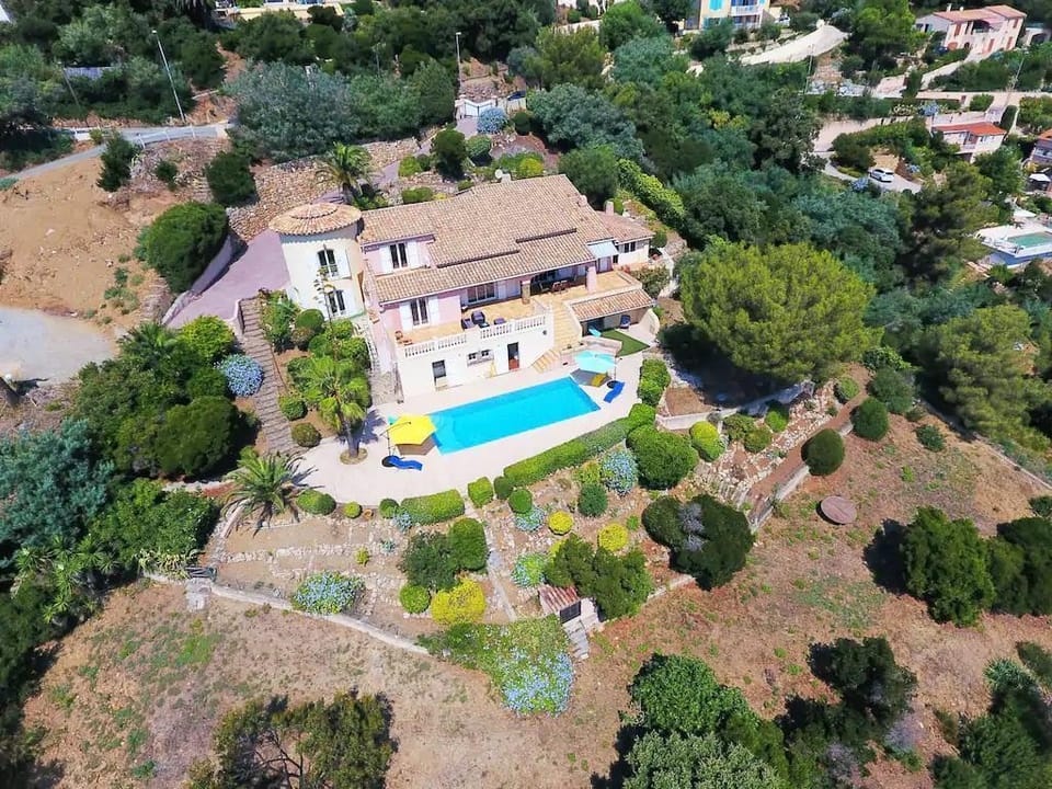 Blue Bay Heaven Villa in Roquebrune-sur-Argens