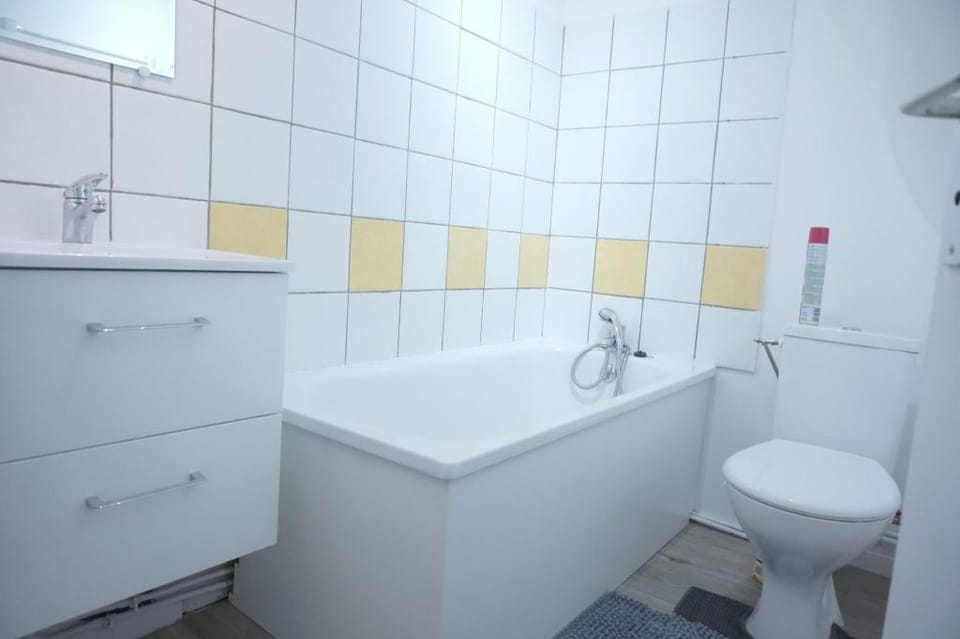 Studio Cosy 2 proche gare Apartment in Wallonia, Belgium