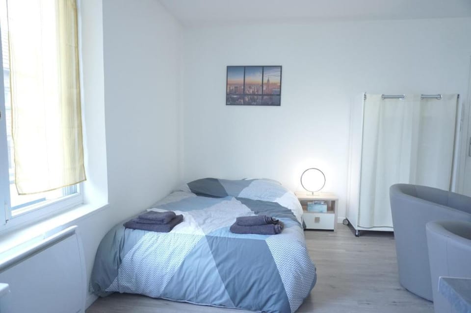 Studio Cosy proche gare Apartment in Wallonia, Belgium