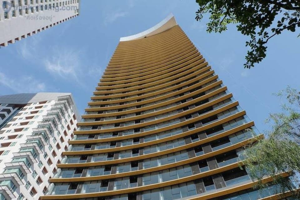 New Condo 1BR/Sukhumvit 24 /BTS Phomphong Vacation rental in Bangkok