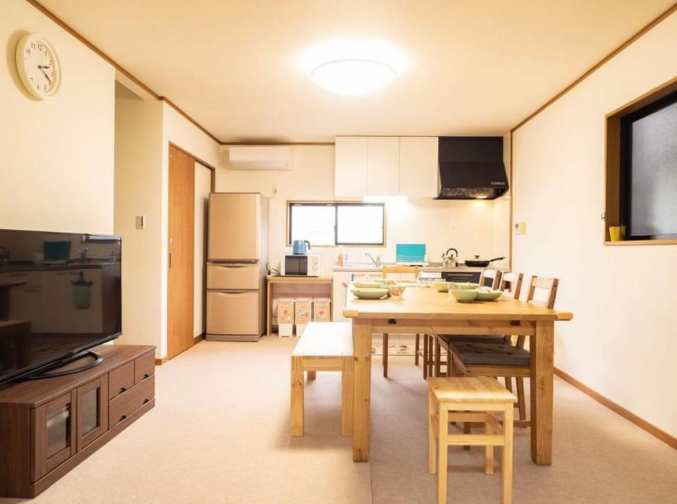 Airport direct to the world tea house station Villa in Osaka