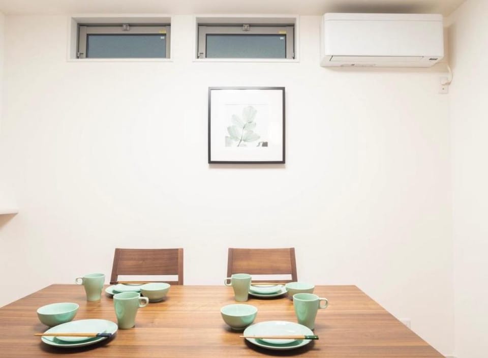 Kansai Airport to Namba must pass a new villa Villa in Osaka