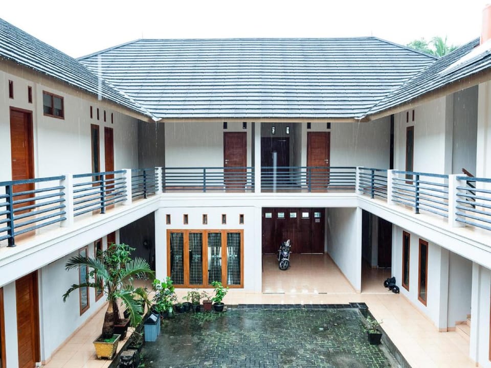 OYO 2912 Graha Minda Hotel in Indonesia
