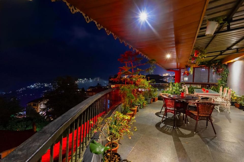 Sumitel Queens Yard Hotel in Darjeeling
