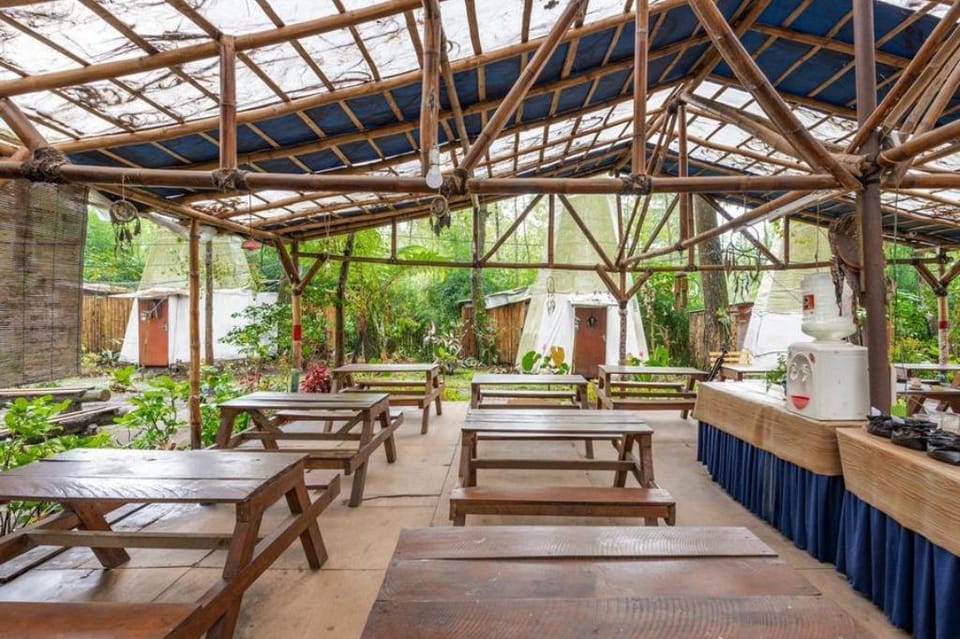 RedDoorz @ Apache Camp Campground/ 
RV Resort in Batu