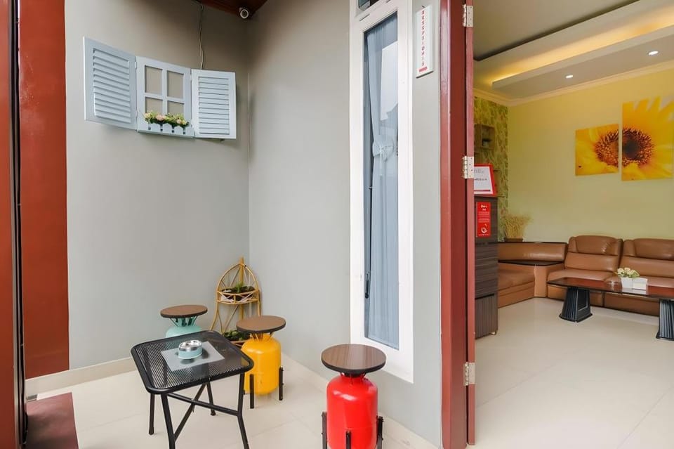 RedDoorz Syariah near Jam Gadang Bukit tinggi 2 Hotel in West Sumatra, Indonesia