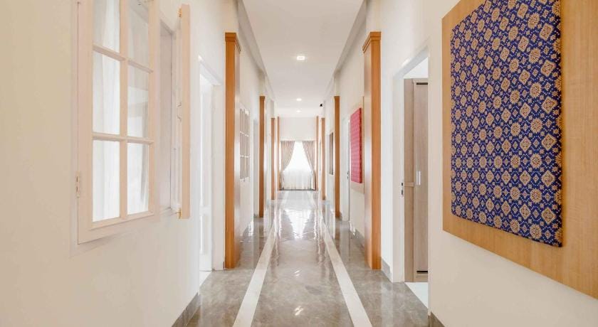 RedDoorz Plus Syariah @ Jalan Dr Sutomo Padang Bed and Breakfast in Padang