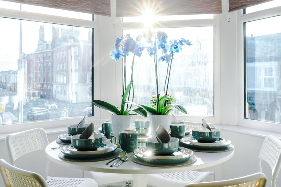 Stay with Empire- Dickson Road Apartment in Blackpool
