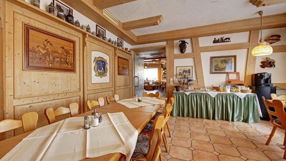 Landgasthof Falken Bed and Breakfast in Aalen
