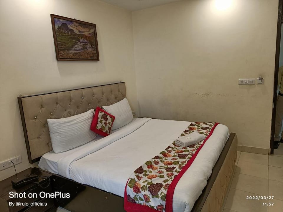 Hotel O Stay Happy Hotel in New Delhi