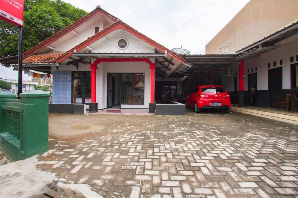 OYO 3126 Penginapan Suka Asih Hotel in West Java