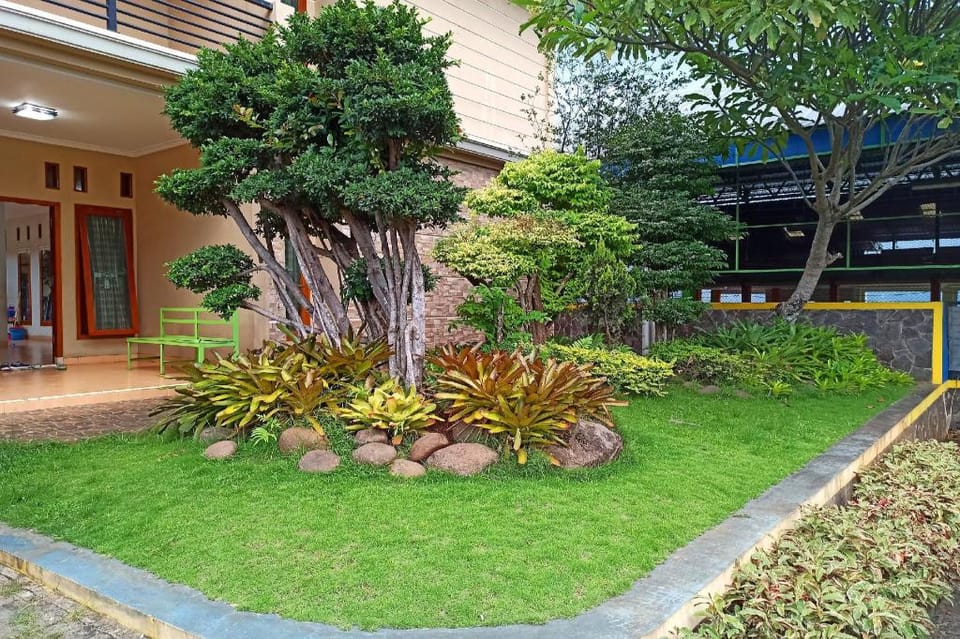 OYO 2912 Graha Minda Syariah Hotel in Indonesia