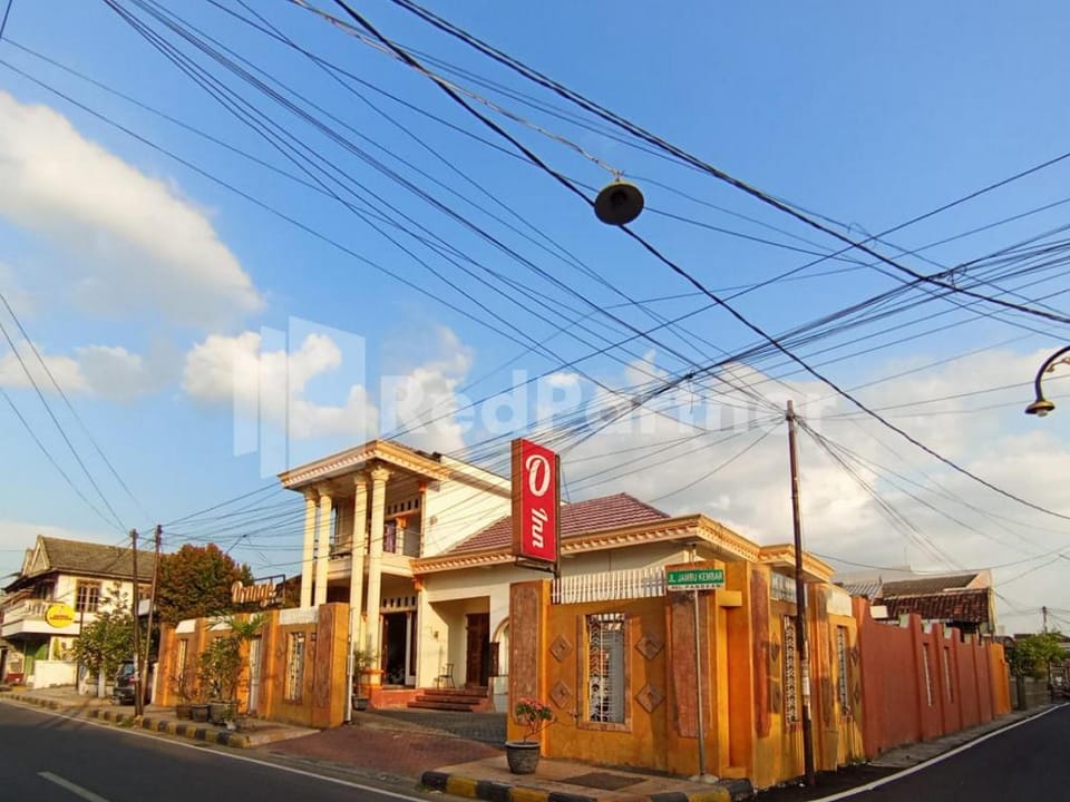 Orange inn RedPartner Madiun Hotel in East Java
