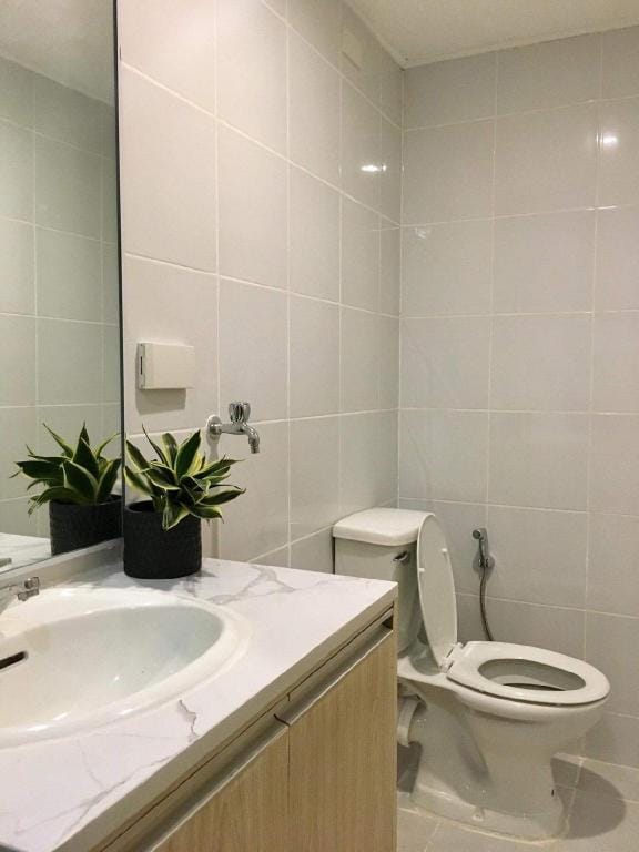 Clean and modern 2BR unit at One Spatial Iloilo Apartment in Iloilo City