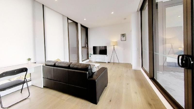 Macquarie Park 2beds 2 bath  400m to station  Apartment in Sydney