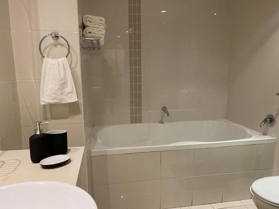 Stylish Apartment In Sydney CBD Apartment in Surry Hills