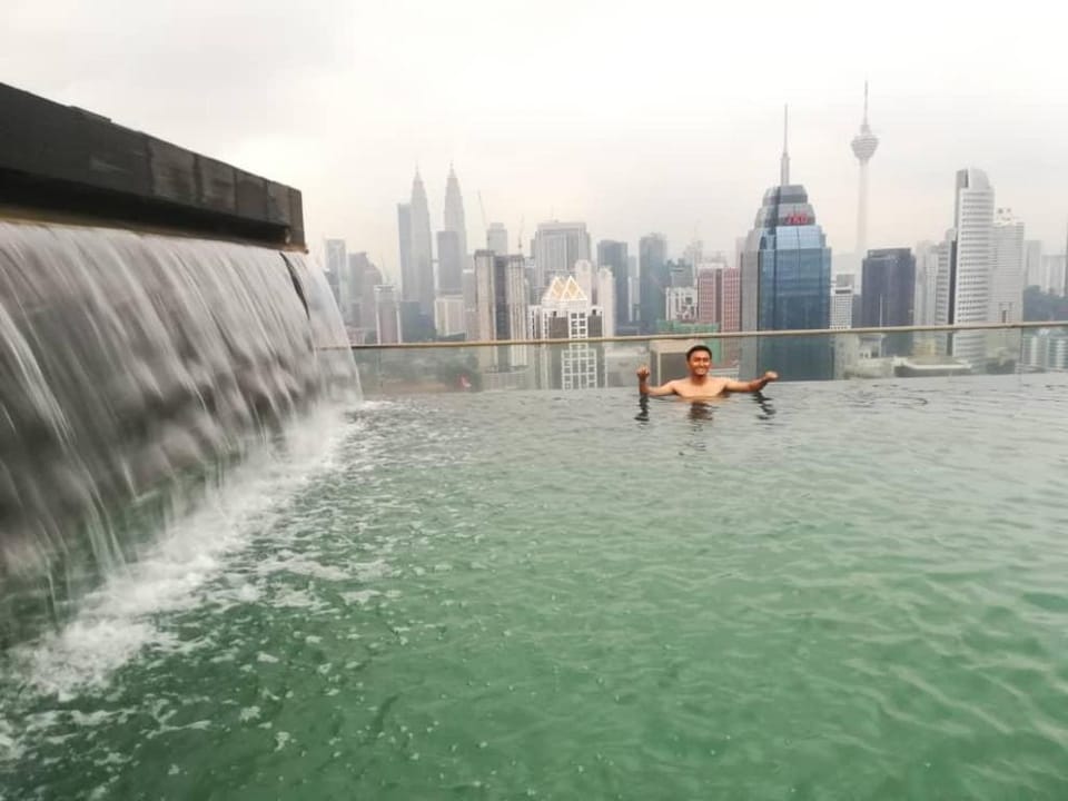 Enjoy your stay (Studio) Infinity pool facing klcc Apartment in Federal Territory of Kuala Lumpur
