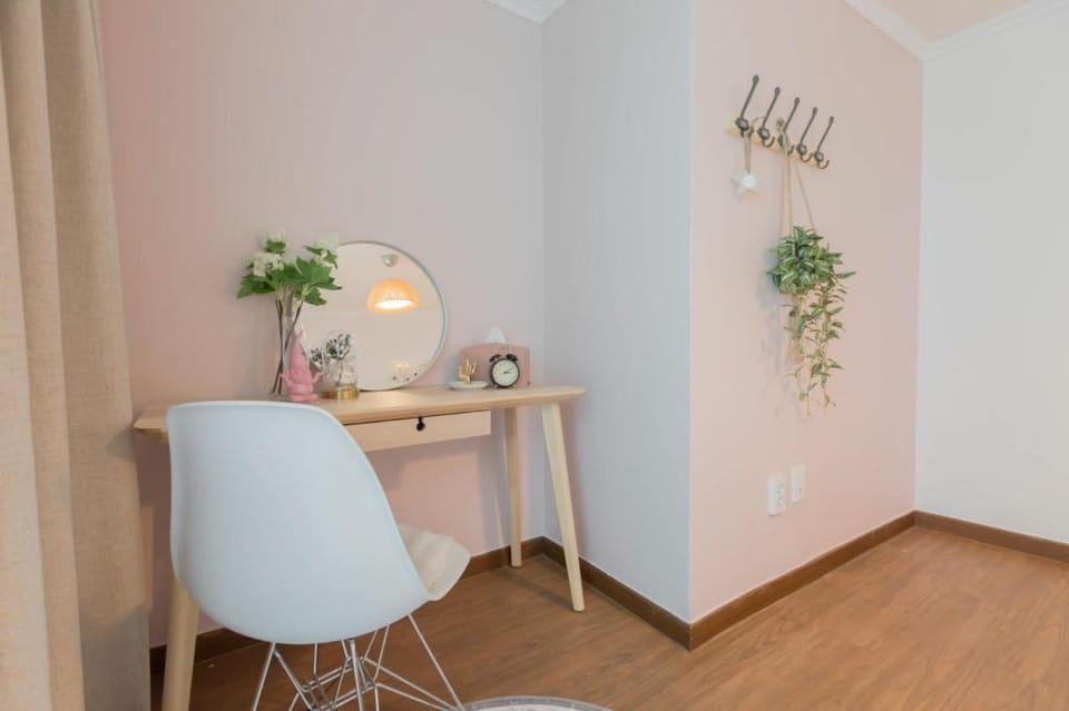 Sweet Story @Hongdae Stn.5min / 2BR / 3Bed Vacation rental in Seoul