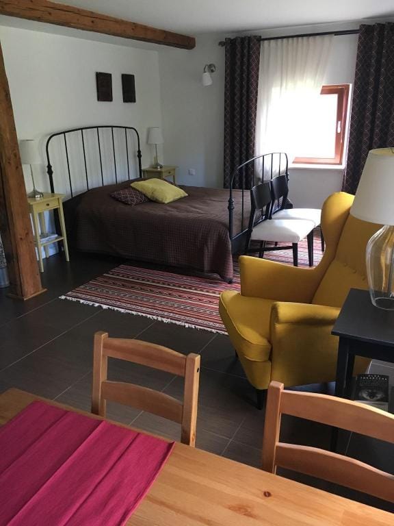 MINT HILL, a cozy countryside house on a lake.  Apartment in Lower Silesian Voivodeship