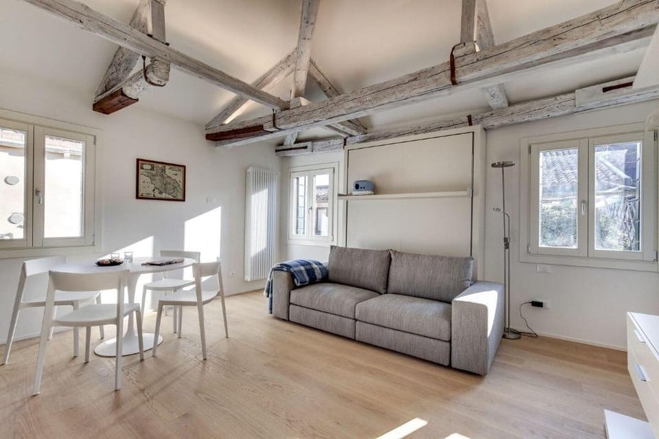 VENICE SKYLINE VIEW STUDIO APARTMENT Apartment in Venice