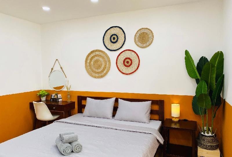 Vintage Studio 5mins to TSN airport, free gym pool Apartment in Ho Chi Minh City