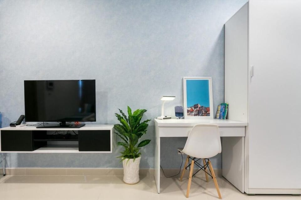 Feeling VietNam in Center City| Pool infinity edge Apartment in Ho Chi Minh City