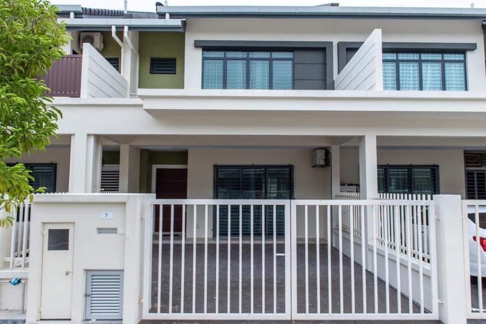 Fravels Home KLIA
NILAI/DENGKIL/CYBERJAYA Vacation rental in Negeri Sembilan, Malaysia