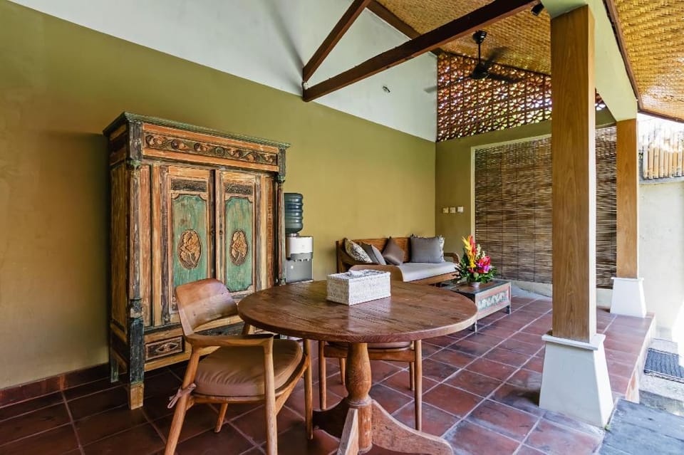 Senan Private Joglo with pool heart of Seminyak Villa in Kuta
