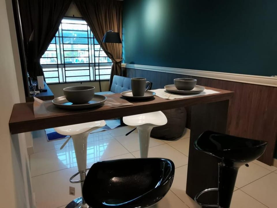 Cyber City Modern Home, 5mins to KKIA Apartment in Kota Kinabalu