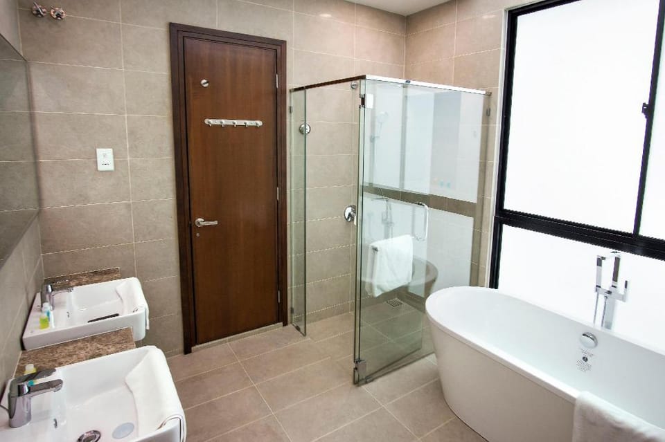 Eco-Living 3-Storey 3BR Bayou Residences Vacation rental in Johor