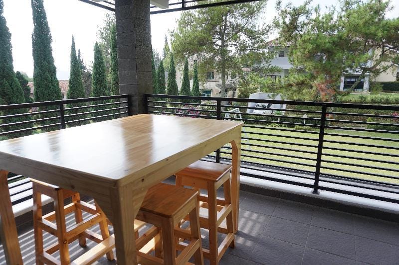 Villa Lotus G5, Puncak - Cipanas Vacation rental in West Java
