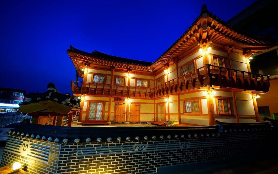 Gongju Honghuiguan Guesthouse Campground/ 
RV Resort in South Korea