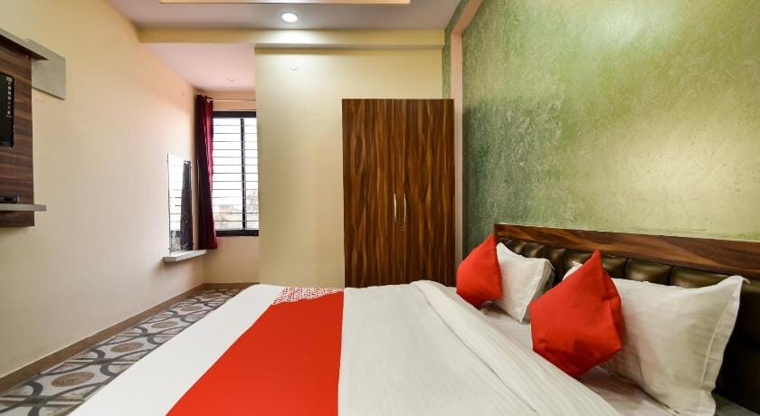 Super OYO 70183 Sai Kripa Lodging Hotel in Jaipur
