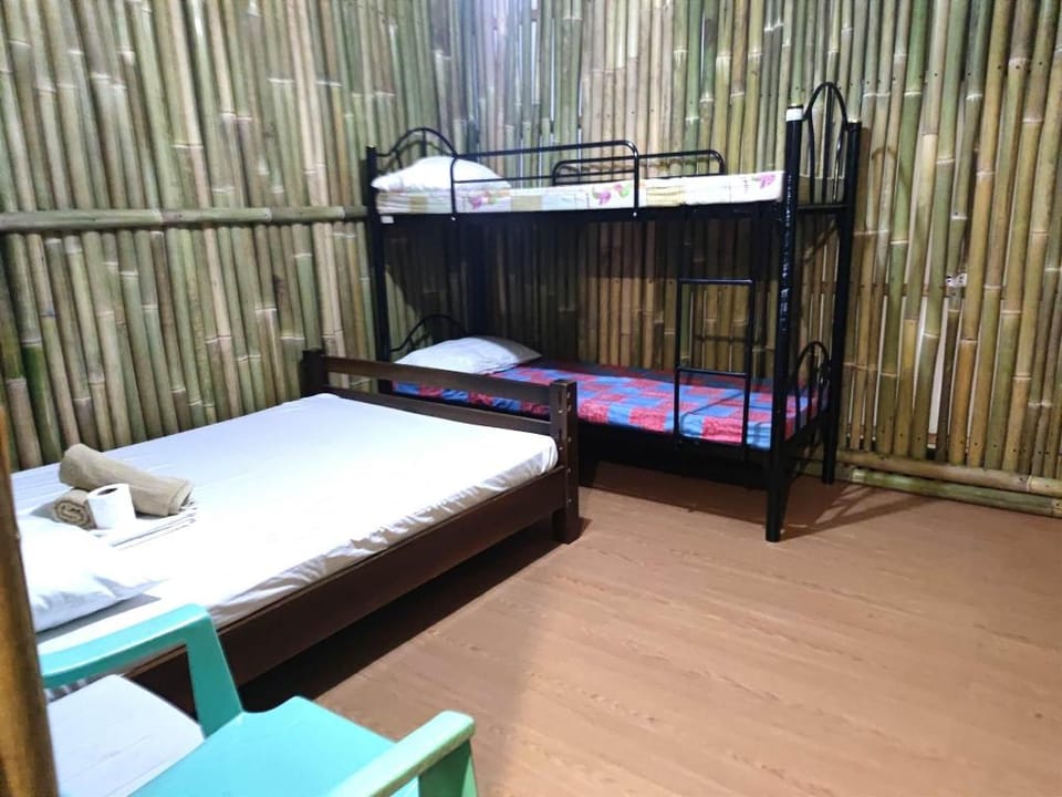 Bella's Beach Resort - Right on the Beach! (apt.8) Apartment in La Union