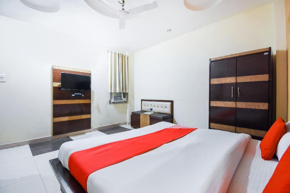 Hotel O by OYO Pearl Motichur Railway station Hotel in Uttarakhand