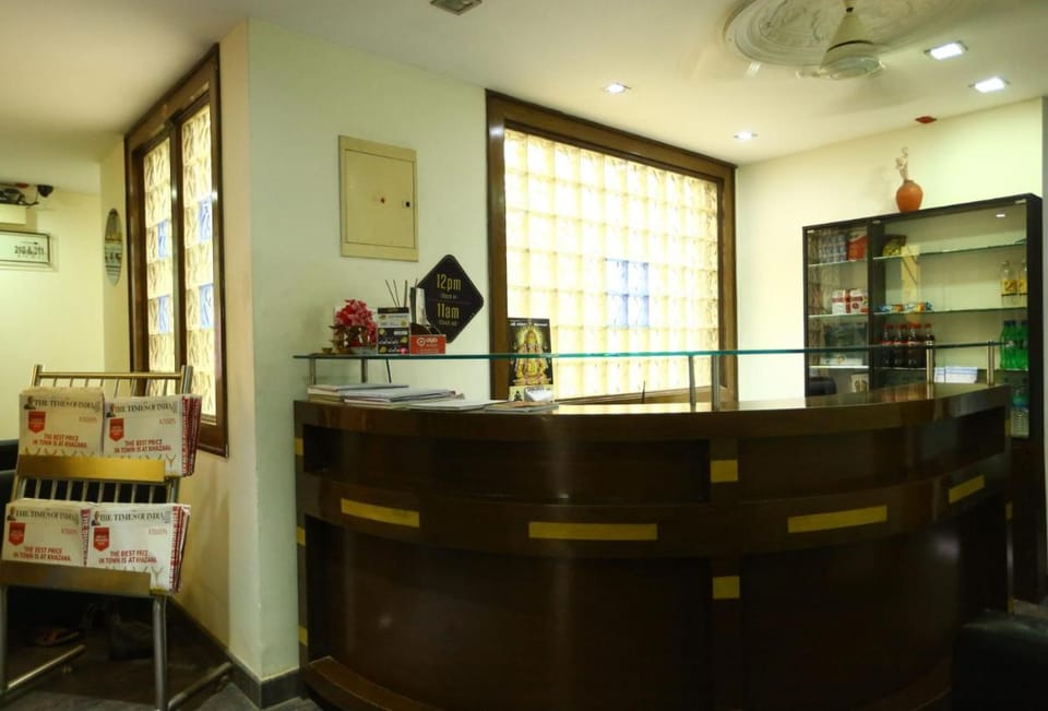 Capital O J Service Appartment Hotel in Chennai