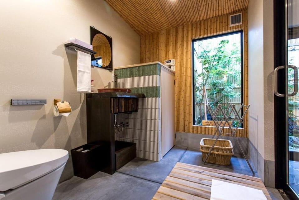 Japanese style guesthouse Shukuhonjin gamo Vacation rental in Osaka