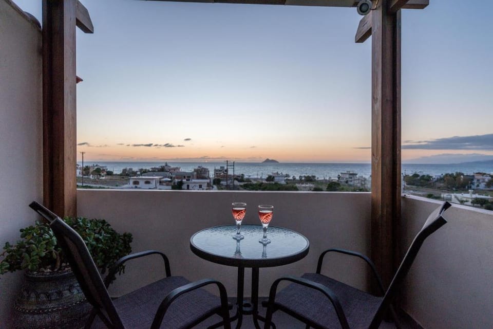 ***Kalamaki-Sunset***Magical Sunset View near sea! Vacation rental in Crete