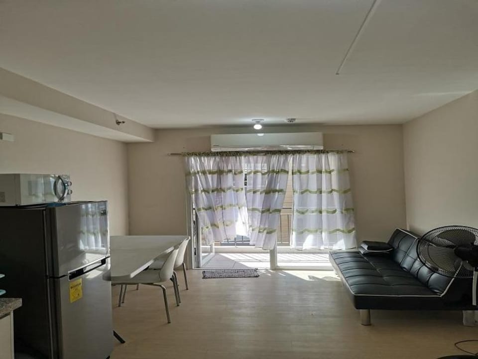 Emperor Place at The Hive Apartment in Antipolo