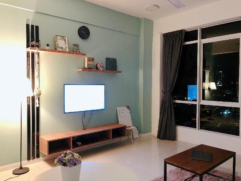 Morning Tiffany / Opposite IMAGO  /600sq ft Apartment in Kota Kinabalu