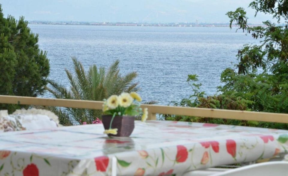 Hospiatly with beatiful foods and sea Apartment in Turkey