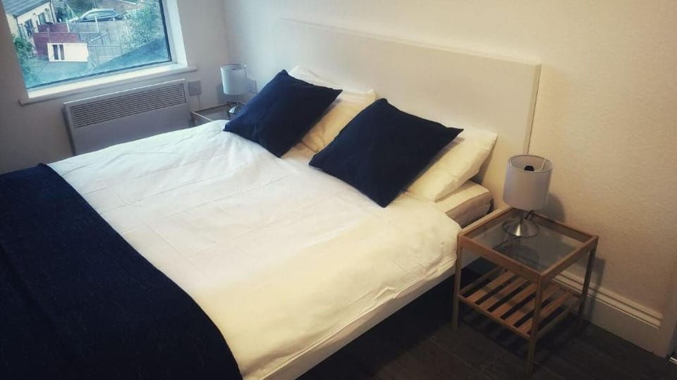 Charmstay Apartment Deluxe on Piccadilly Line Apartment in London