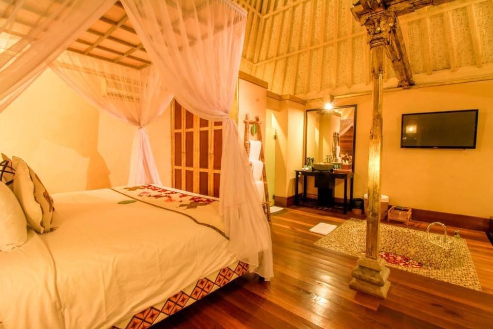 Entire 2BR family Private Pool Villa #YN12 Villa in Payangan