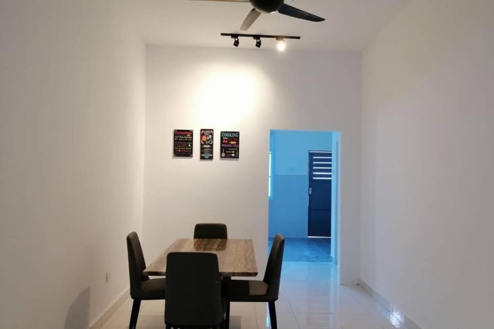 Desaru Hanan (Muslim Homestay)  Vacation rental in Johor