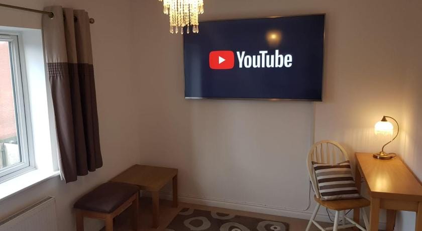 Ladysmith House - Full House Vacation rental in Grimsby