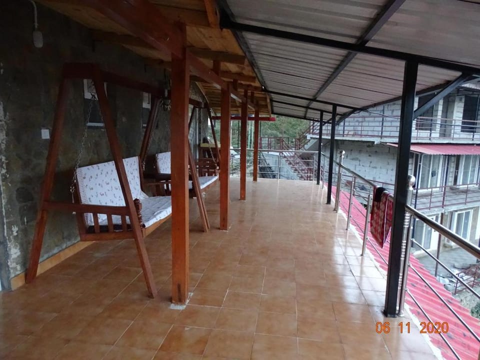 Perfect for honeymooners, a romantic place Vacation rental in Uttarakhand