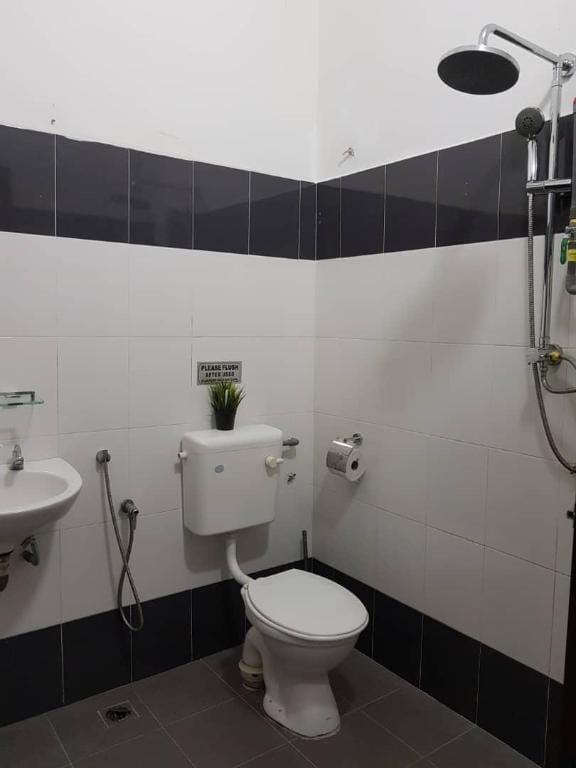 Puteh Guest House 3, Kertih Vacation rental in Terengganu, Malaysia
