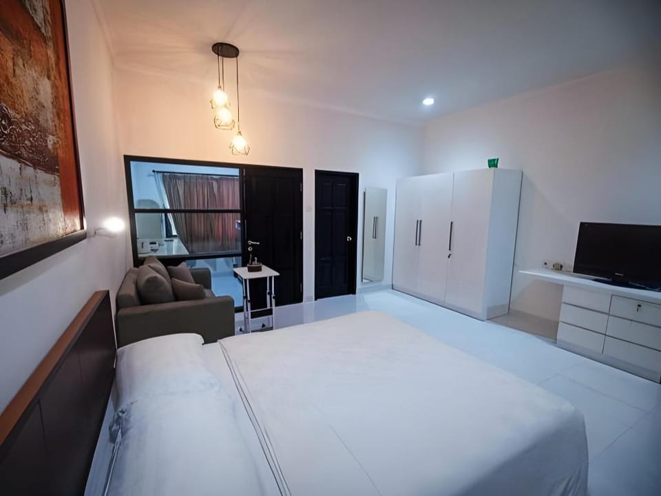 Jambuluwuk Heritage Menteng Suites Bed and Breakfast in Jakarta