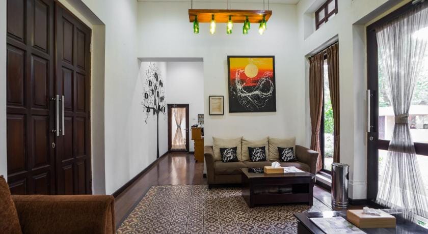 Jambuluwuk Heritage Menteng Suites Bed and Breakfast in Jakarta