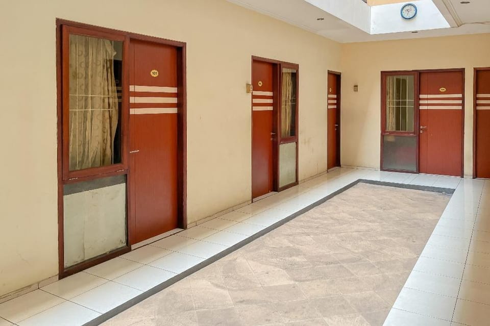 RedDoorz near Tegalega Park 2 Hotel in Bandung